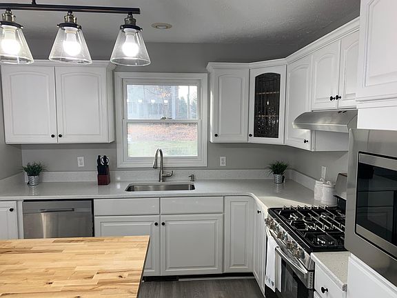 5th image of 2970 Mathers Way