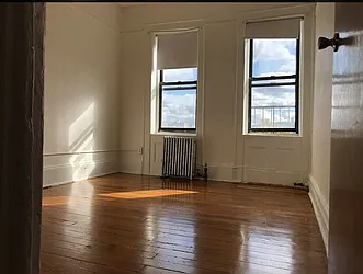 Rented by Space Link Realty