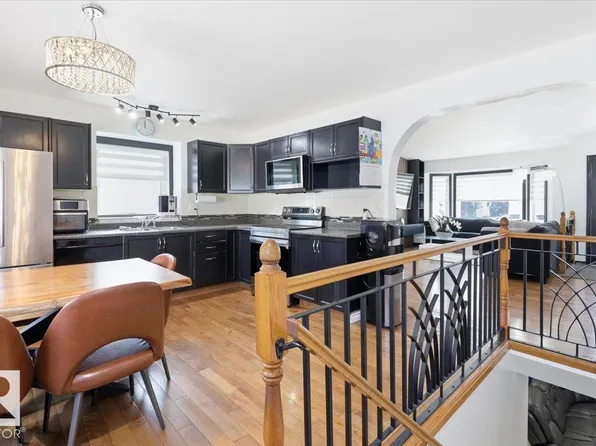 242 Northmount Dr, Wetaskiwin, AB T9A 3M4