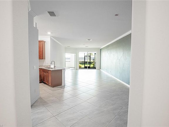 4th image of 1798 Alameda DR