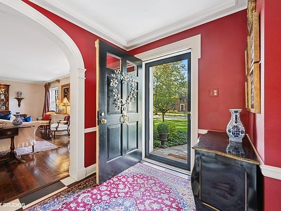 3rd image of 365 Greenwood Ave