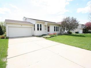 208 W Clover Ln #A, Cottage Grove, WI 53527