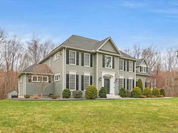 21 Wildcat Road, Burlington, CT 06013