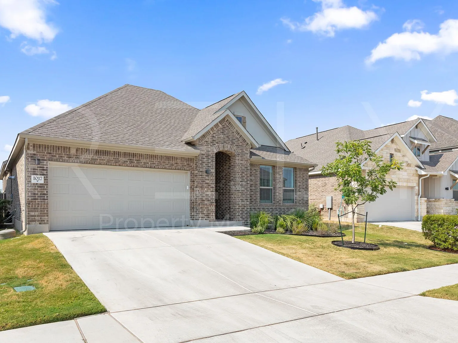 4 bed, 3.0 bath, 2311 sqft, $2,995 — Photo 3