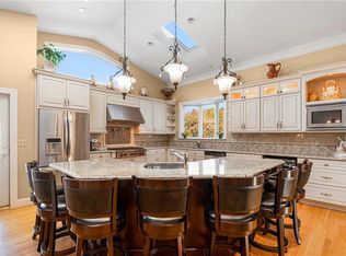 44 Freehold Ave, Cranston, RI 02920