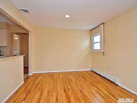 4th image of 494 Hilda St
