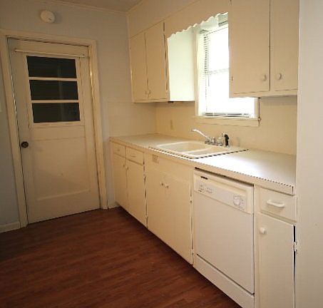 5th image of 137 Montclair Dr