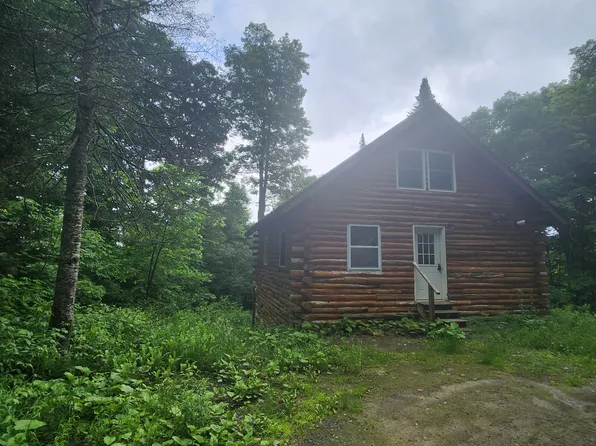 1426 Vertical Mile Rd, Lyndonville, VT 05851