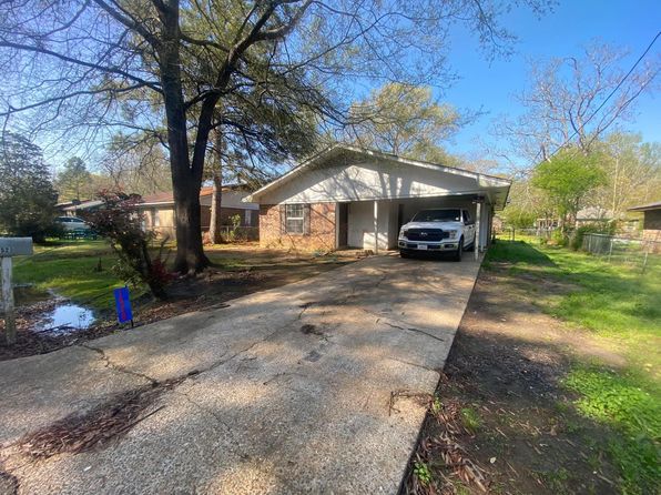 1520 Cynthia St