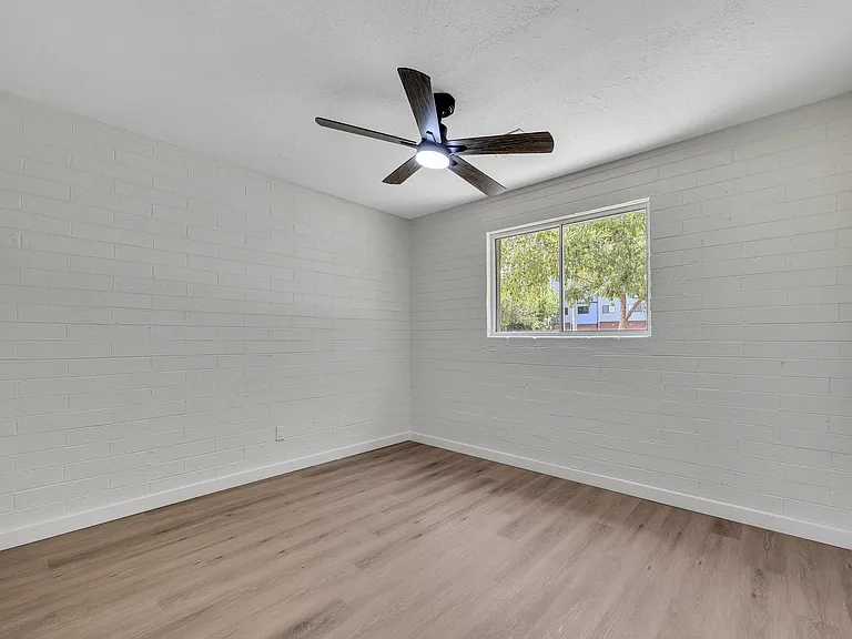 3114 W Missouri Ave — Photo 17