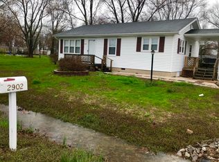 2902 Richardson St, Eldorado, IL 62930