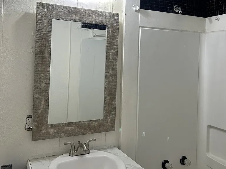 21 Jackson Dr — Photo 3