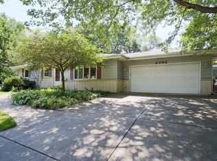 2392 Standridge Ave, Saint Paul, MN 55109