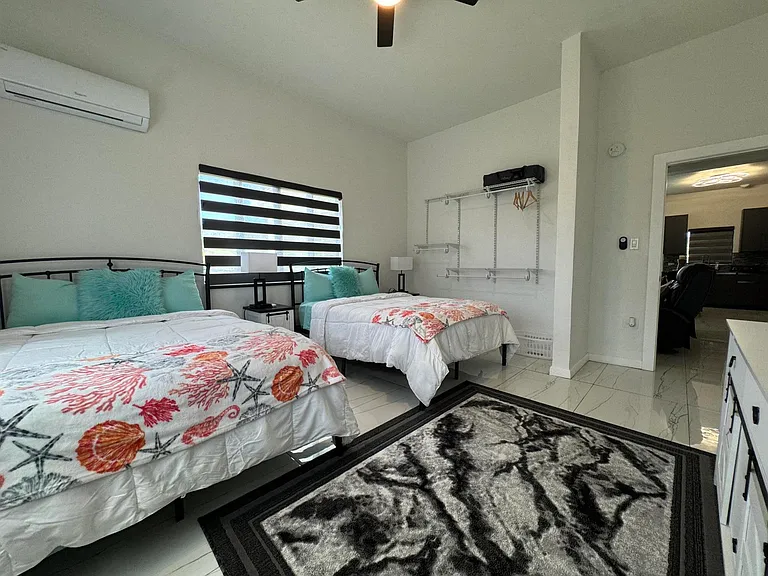 47-H-1 La Grande Princesse Cir — Photo 12
