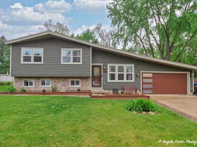 2708 Myang Ave, McHenry, IL, 60050