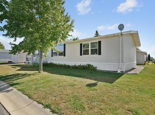 2021 Morgan Way, North Mankato, MN 56003
