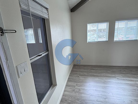 3rd image of 4449 Ocean Blvd #8