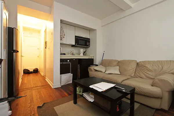 Rented by City Connections Realty | media 1