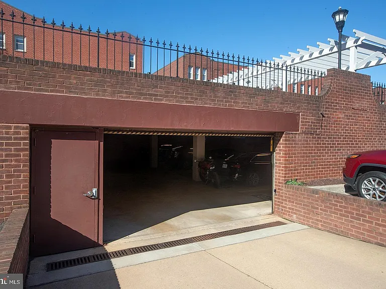 29 14th St NE #29 — Photo 17