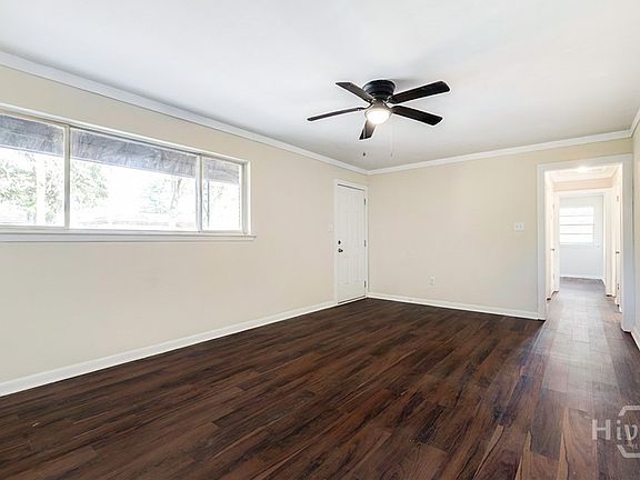 3rd image of 415 Barnhill Drive