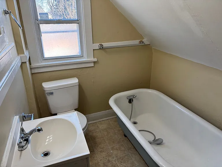 3010 Warsaw St — Photo 8