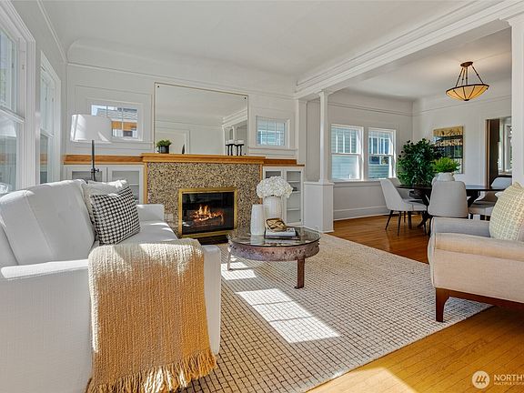2nd image of 7347 19th Avenue NE