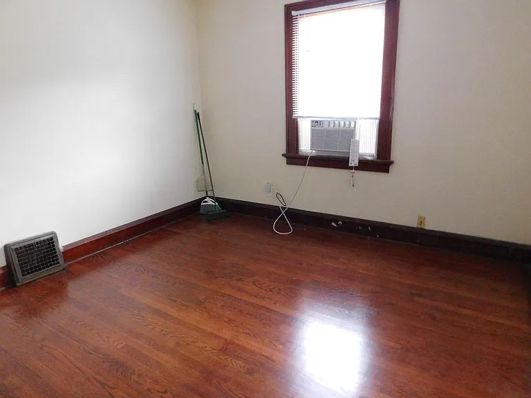 3214 C Ave NE — Photo 5