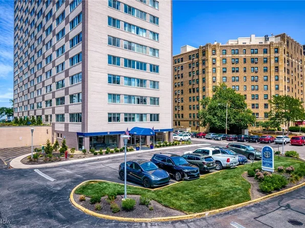 12520 Edgewater Dr APT 1602, Lakewood, OH 44107