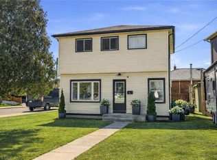 16 Munn St, Hamilton, ON L8V 1J6