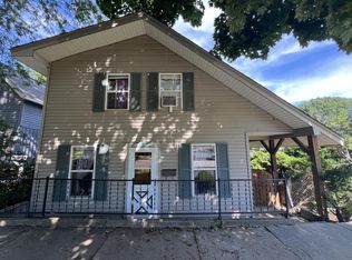 419 S 6th Ave, West Bend, WI 53095