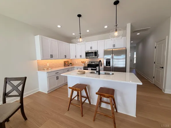 536 Leesville Rd Unit 206, Lynchburg, VA 24502