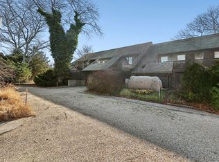 10 Palomino Ct, East Hampton, NY 11937