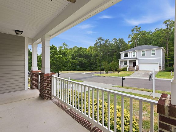 2nd image of 2109 Pear Tree Ln