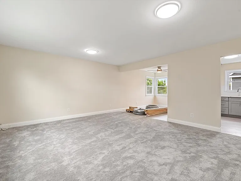 6 Hallock St #2 — Photo 6