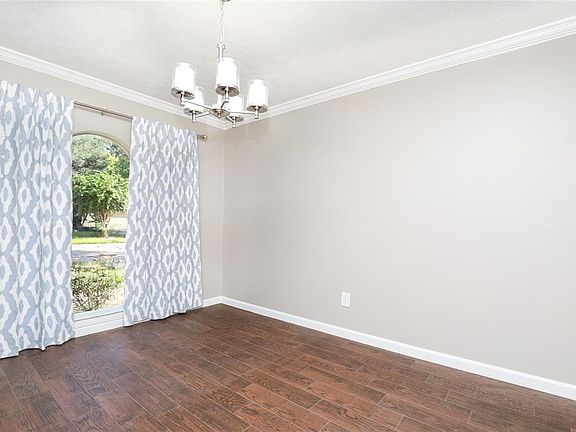 4th image of 5155 Shady Oaks Ln