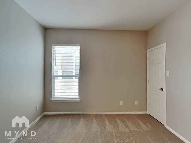 1039 Providence Blvd — Photo 11