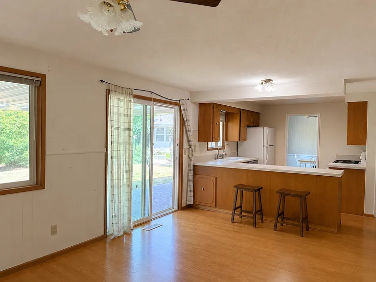 311 Ash St — Photo 5