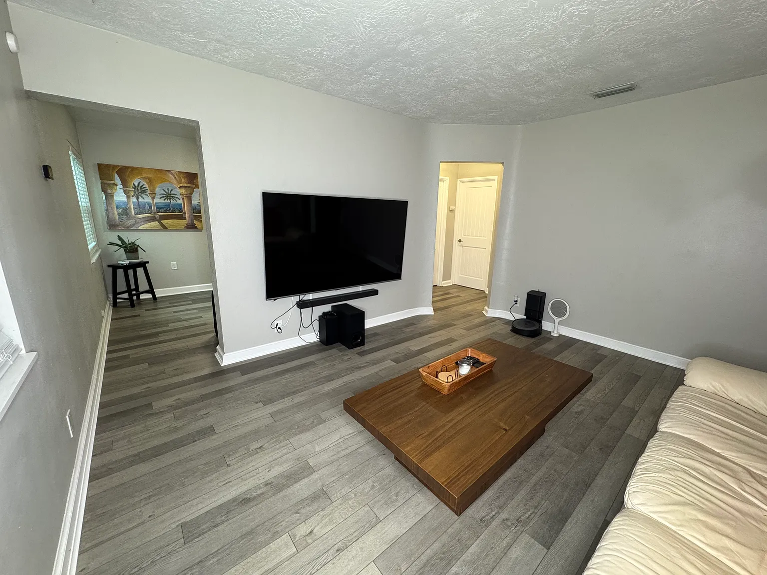3521 W Paul Ave — Photo 2