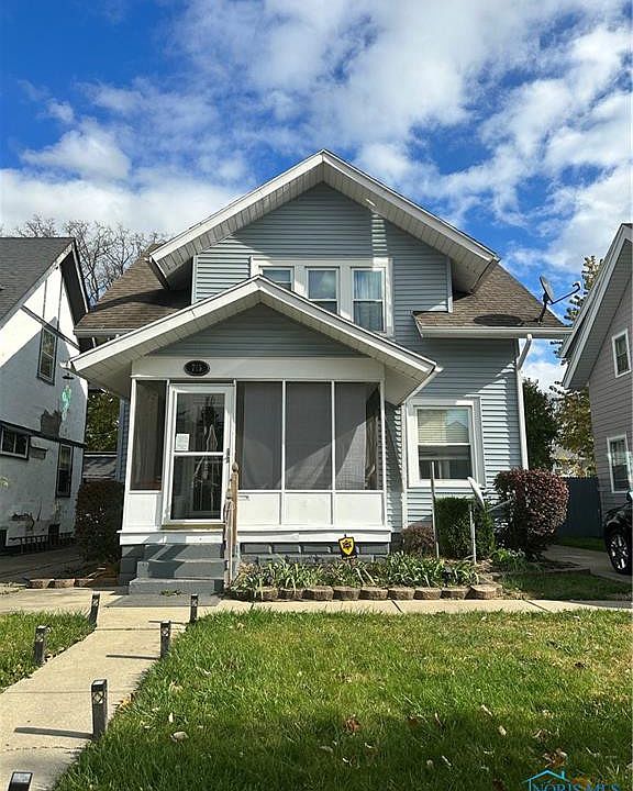 1st image of 715 Hampton Ave