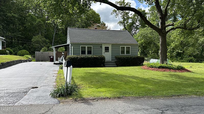 2nd image of 5 Ayre Drive