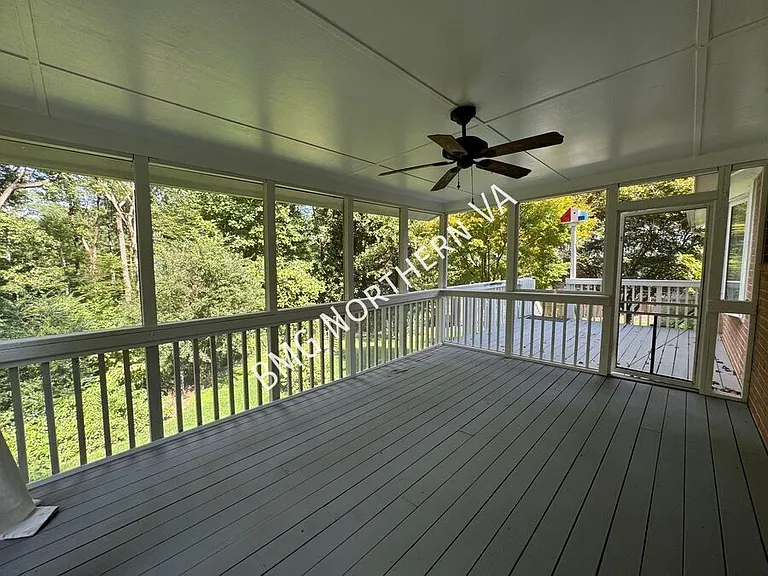 5406 Gainsborough Dr — Photo 29