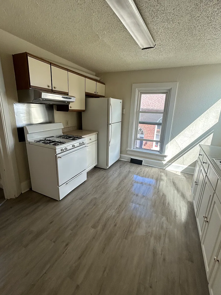 Building Photo - 506 Harrison St #2