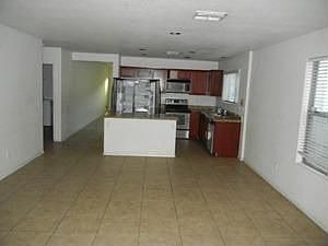 2nd image of 978 E Doris St