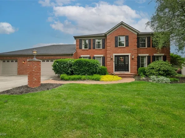 2502 Sheffield St NW, North Canton, OH 44720