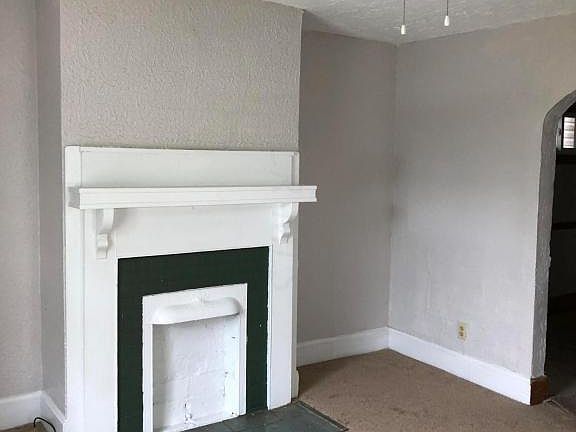 5th image of 46 Poplar Ave