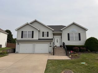 2150 Shenandoah Dr, Leavenworth, KS 66048