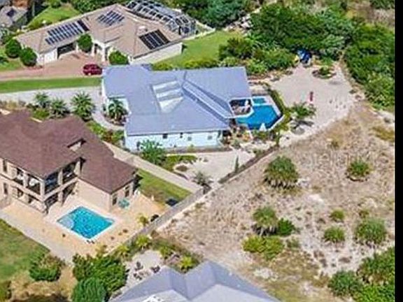 3rd image of 580 Springdale Dr