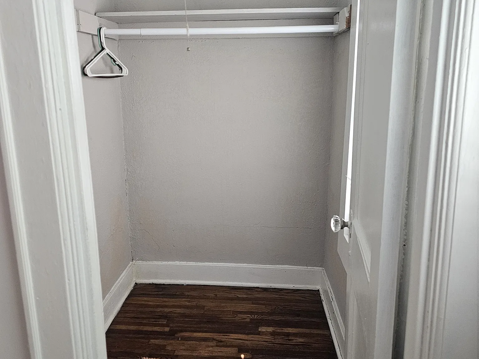 446 N Piatt Ave — Photo 4