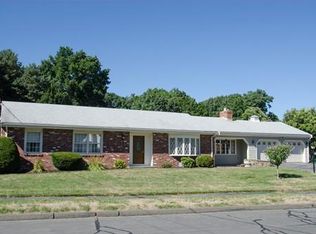 5 Locksley Rd, Danvers, MA 01923