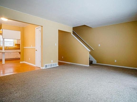 5th image of 1713 Greencrest Ave